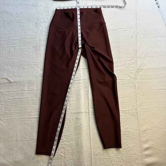 ALO Yoga Cherry cola Leggings and Bra Airlift Intrigue - Picture 9 of 16